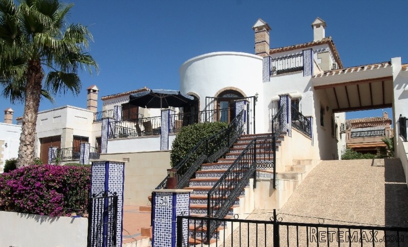 3 Bedrooms - Villa - Alicante - For Sale