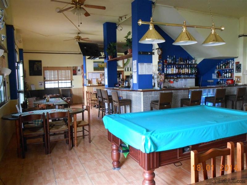 Commercial Property For Sale in Los..
