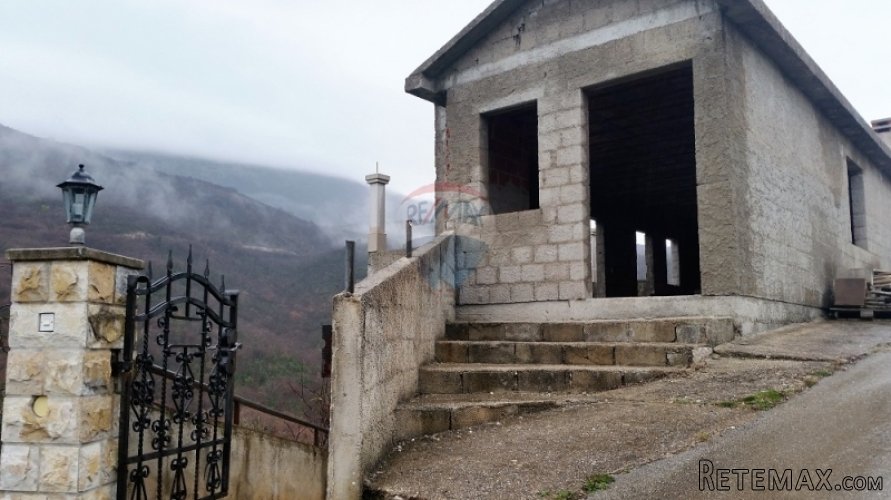 KUĆA SA 4000 M2 OKUĆNICE U PLOMINSKOM ZAGORJU! - 2