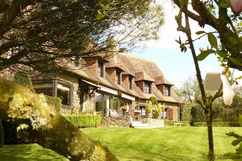 Vast Property in Private Surroundings