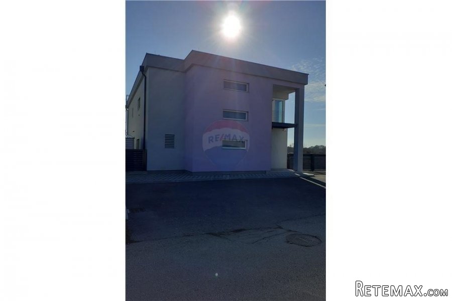 Uredski poslovni prostor u Trnovcu; 182 m2 - 30