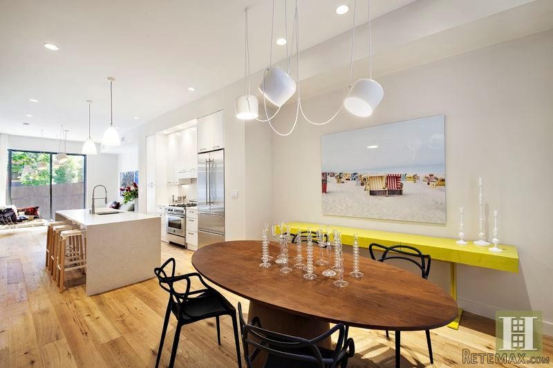 4 bedroom Apartment For Sale: 8..