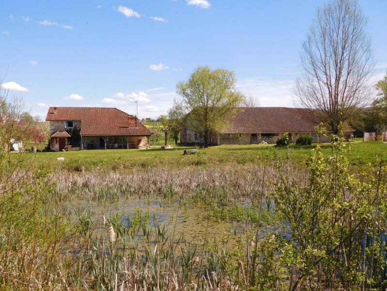 Stone House With Swimming Pool And Barn - 2