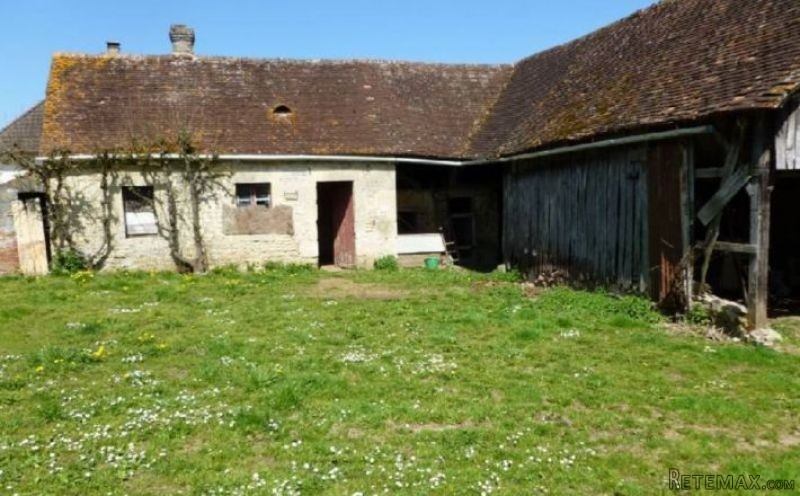 Village House with Garden and 4 Garages - 2