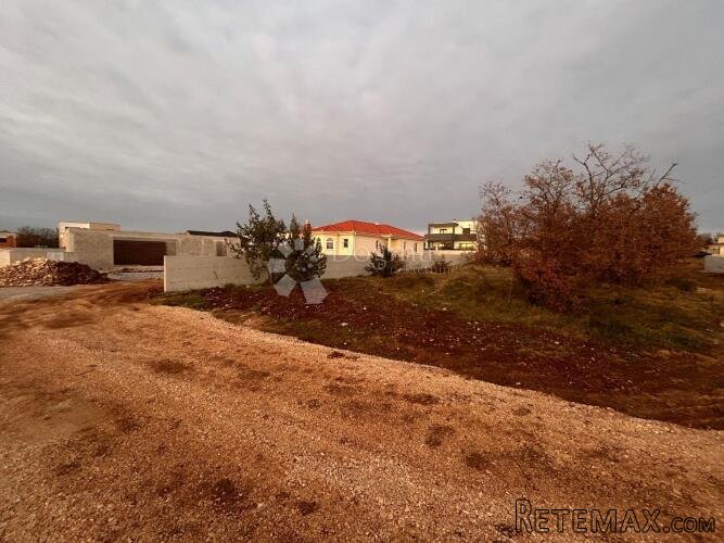Građevinsko zemljište 800m2- Murvica, Zadar