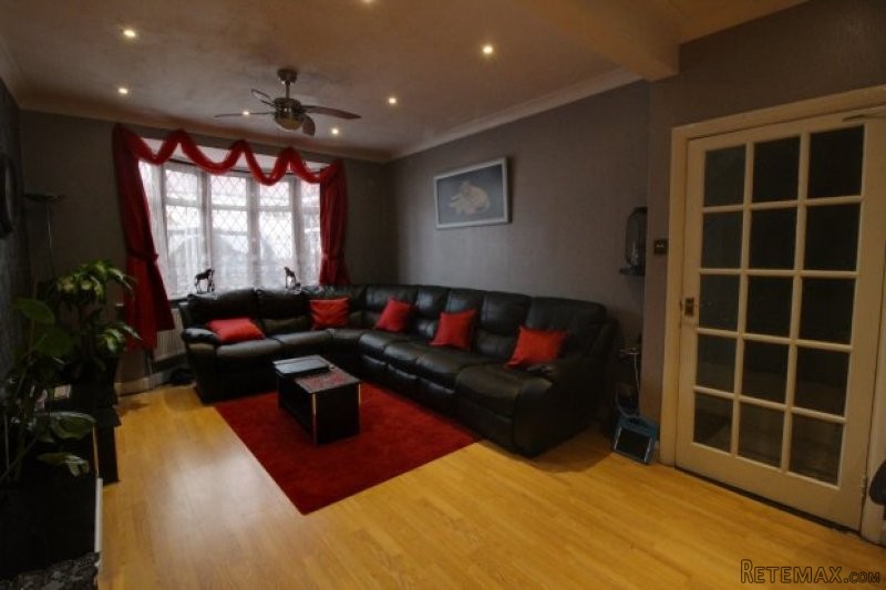 5 bedroom, Semi-detached House house.. - 2