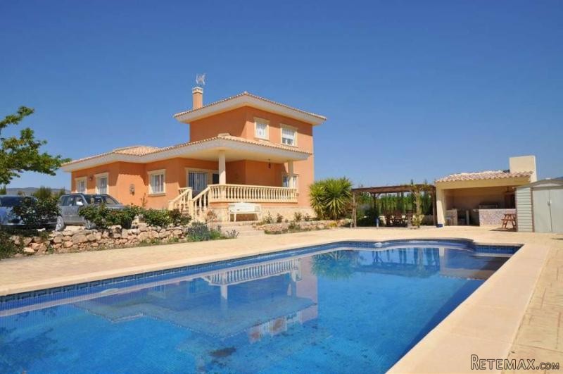Large Rural Villa with pool and guest..