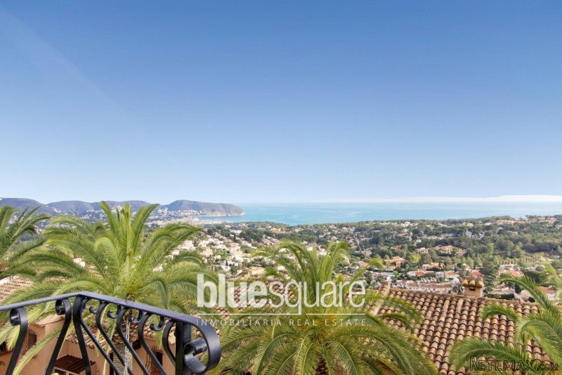 Spanish style semi-detached house with..