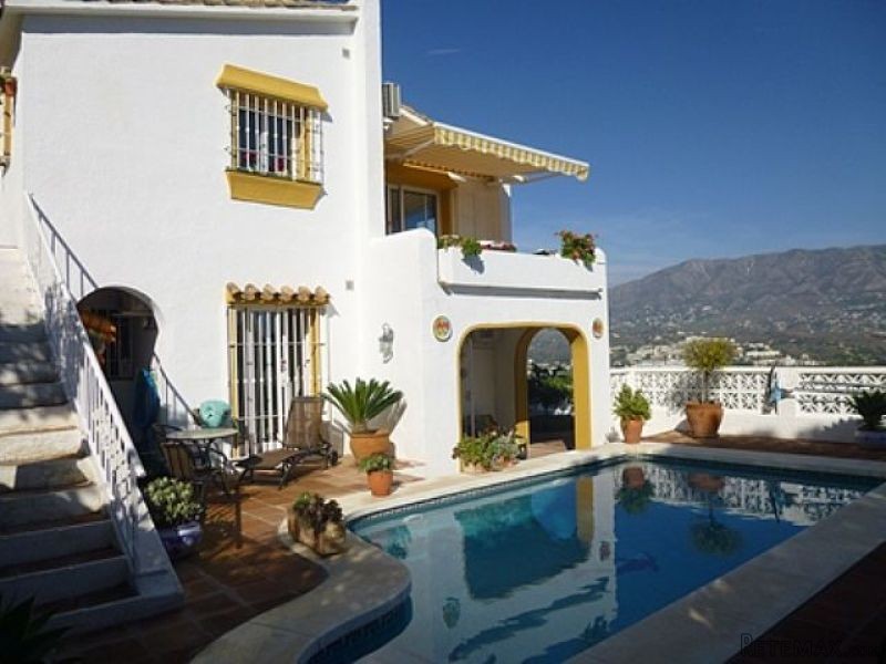 Elevated Villa with panoramic Views - 2
