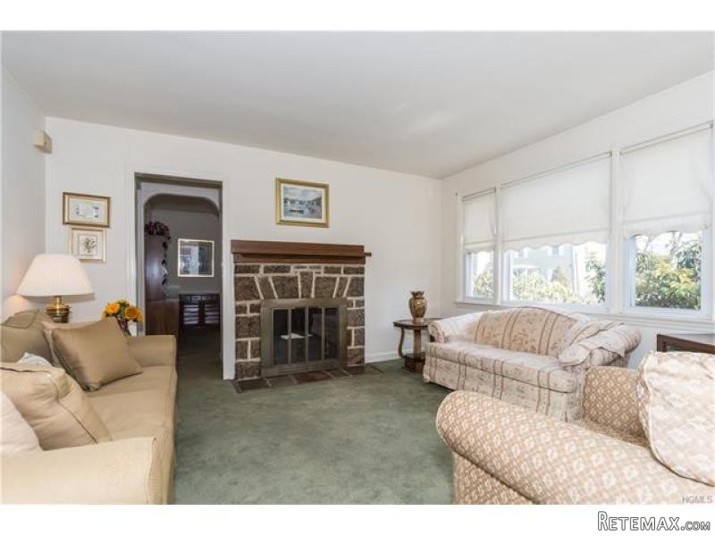 4 bedroom Flat For Sale: 616 Willow.. - 2