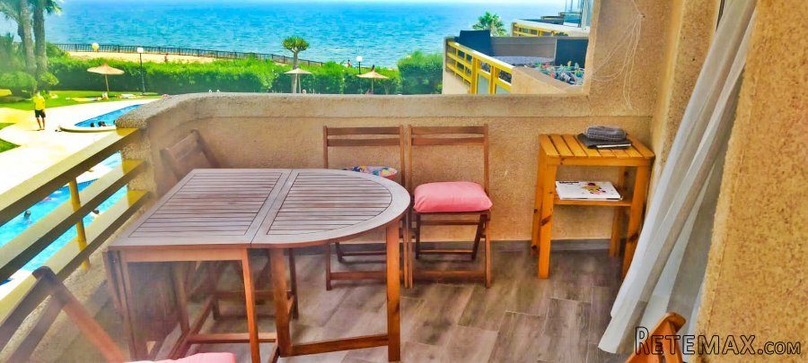 Apartamento a 10 metros de la playa con inmejorables..
