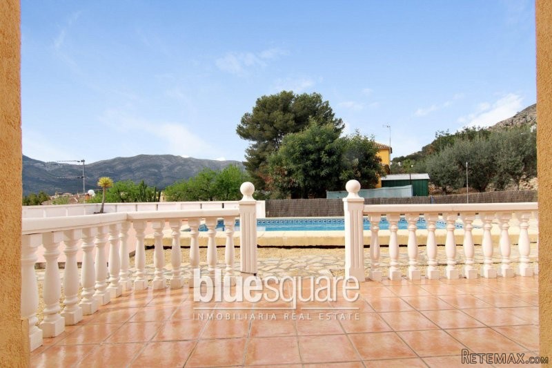 2-Bedroom modern town house in Alcalali