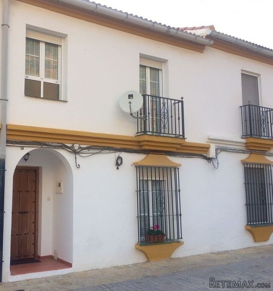 Town House for Sale in Alcaucin.. - 2