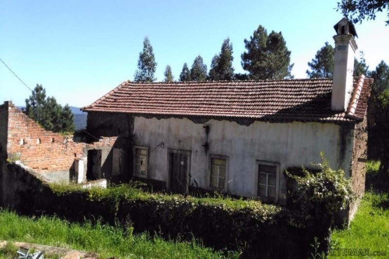 3 Bedroom Property With Land - Central..