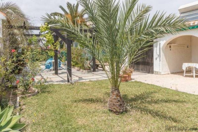 4 Bedroom 2 Bathroom Villa In Playa.. - 2
