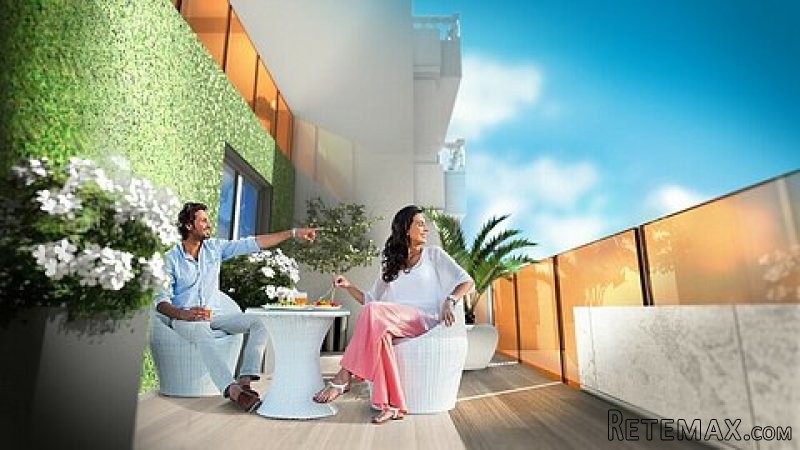 3 BED DUPLEX APT - 50 METRES FROM LA.. - 2