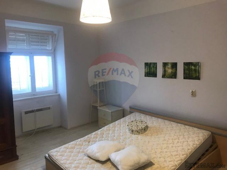Otok Krk, Dobrinj, autohtona samostojeća kuća, 150 m2, s pog - 8