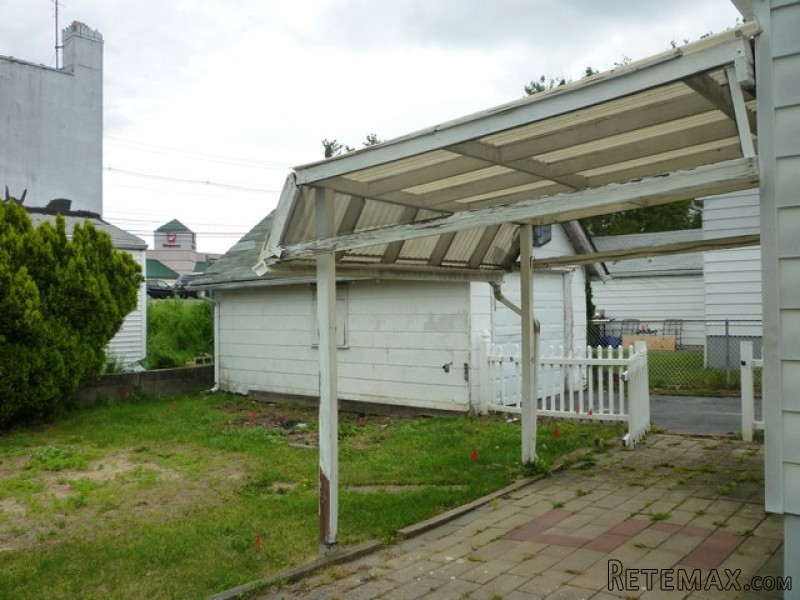 63 Charles St Belleville, NJ, 07109.. - 2