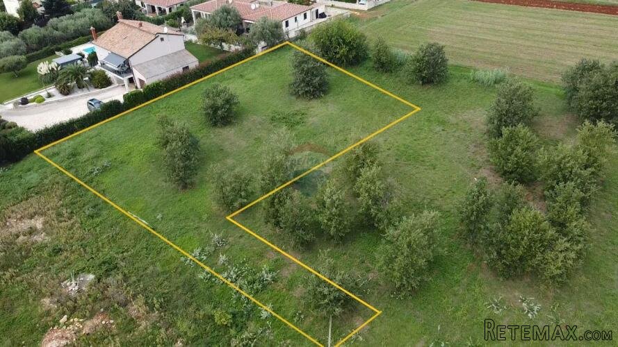 Istra, Tar - Građevinsko zemljište u užoj okolici Tara - 2