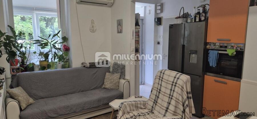 Mlaka, 57m2, 3-sobni stan s dnevnim boravkom - 2
