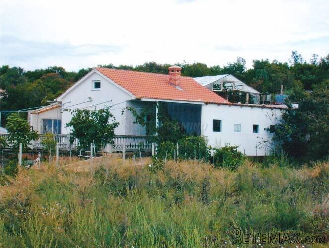 Kuća sa čak 1500 m2 vrta - grad Krk - 3