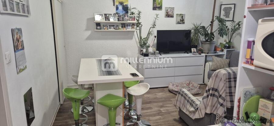 Mlaka, 57m2, 3-sobni stan s dnevnim boravkom - 3