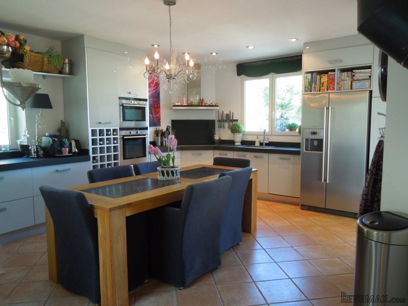 Substantial 5 Bedroom Detached Villa.. - 2