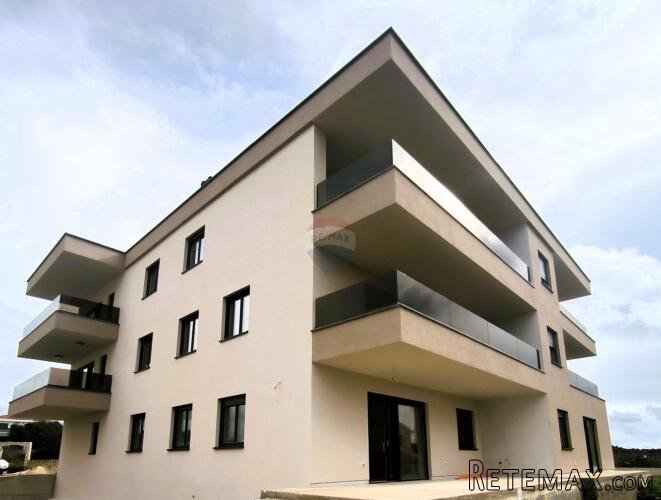 BANJOLE, luksuzni apartman na I.katu, 3SS, pogled more