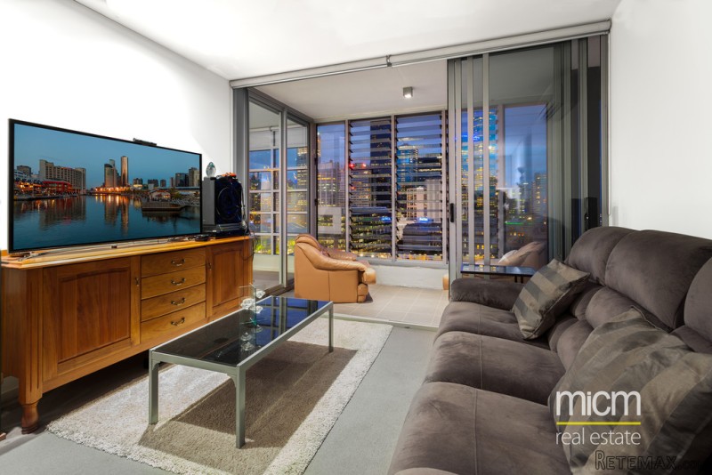 Impressive City Views & A Versatile.. - 2