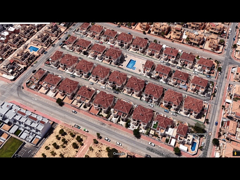 RS377, Smart & Sunny Quad House with.. - 2