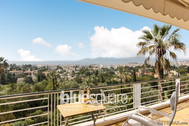 Beautiful corner apartment with..