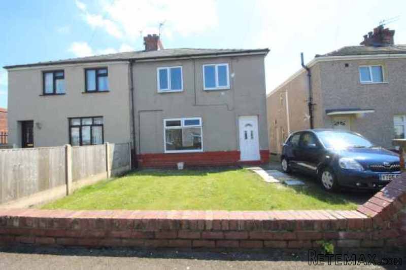 3 bedroom, Semi-detached House house..
