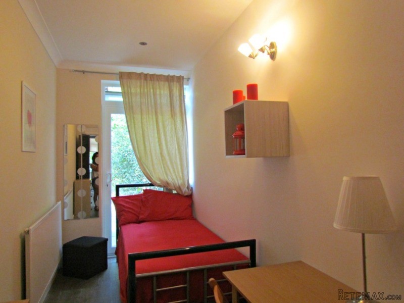 Single with single bed near Chiswick..
