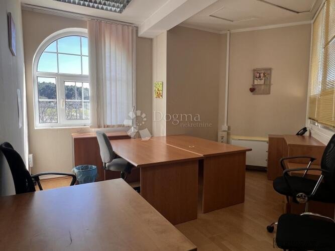 Poreč - poslovni prostor na odličnoj lokaciji - 3