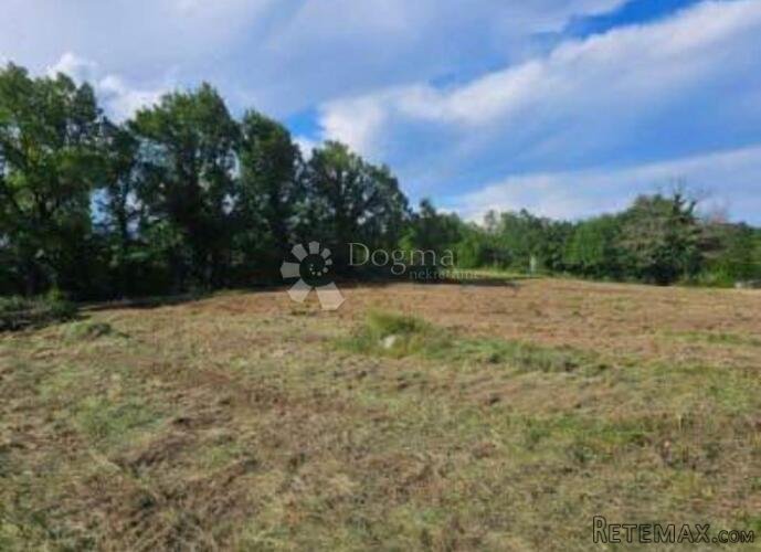 PROSTRANO GRAĐEVINSKO ZEMLJIŠTE - 5100 M2