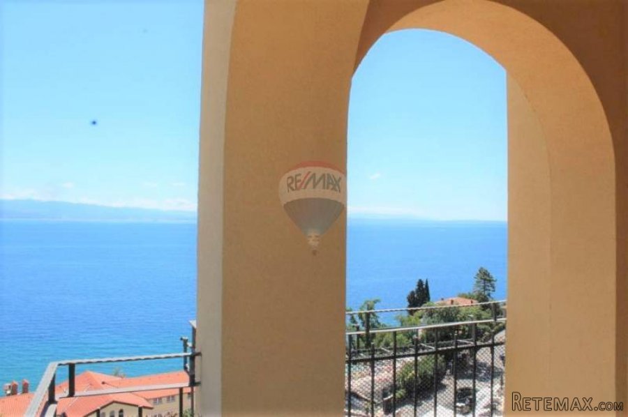 OPATIJA - EKSKLUZIVNI STAN - 139 m2 + TERASA
