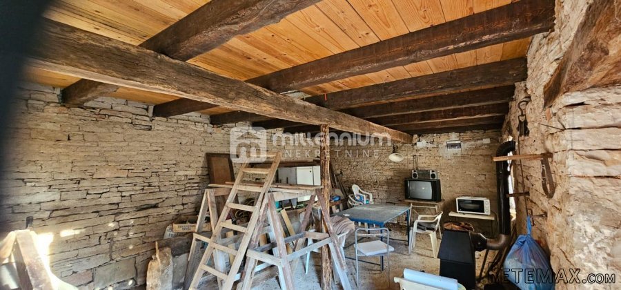 Istra, Oprtalj, 160m2, kamena kuća s velikom okućnicom - 10