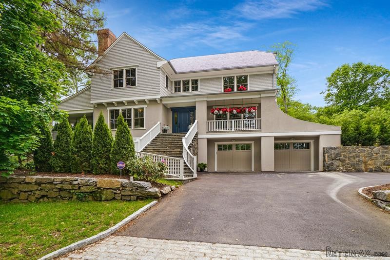 6 bedroom House For Sale: 93 Central..