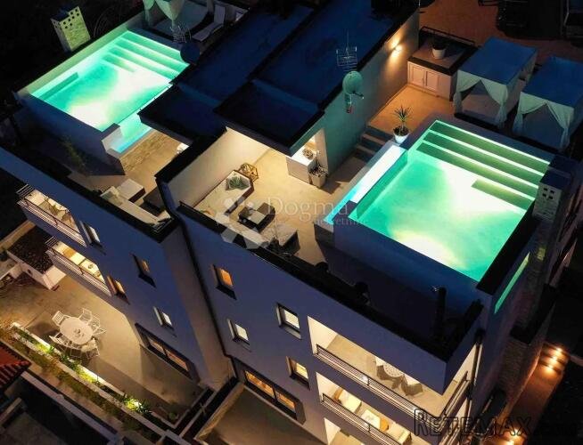 Dvoetažni penthouse iz snova - krovna terasa i bazen - 3