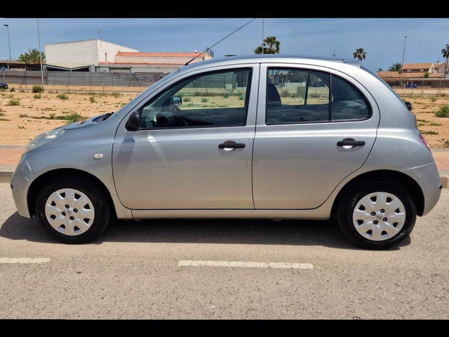Nissan Micra 1.2 L - 3
