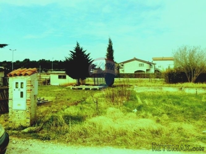 Lijepa građevinska parcela na odličnoj lokaciji - 3
