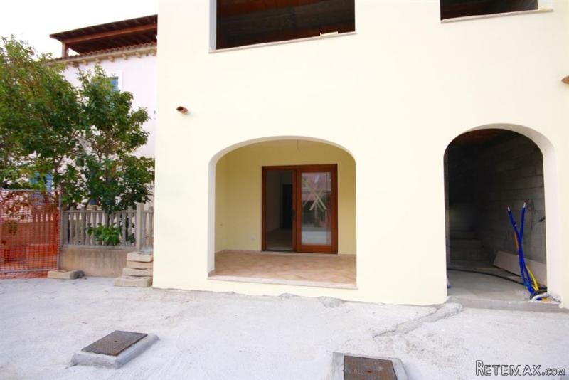 1 Bedroom - Apartment - For Sale - 2