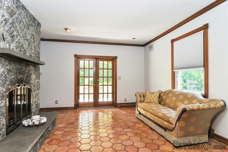 6 bedroom House For Sale: 23 Overhill.. - 2