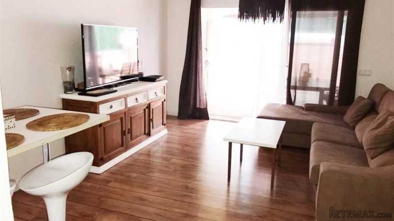 Modern duplex townhouse