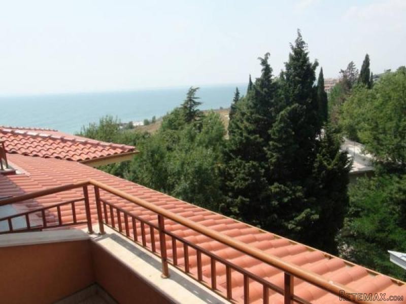 1 BED sunny apartment in Ravda, 30 m to..