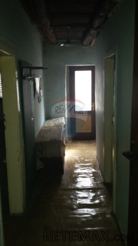 Buzet, kamena kuća s velikom okućnicom - 4