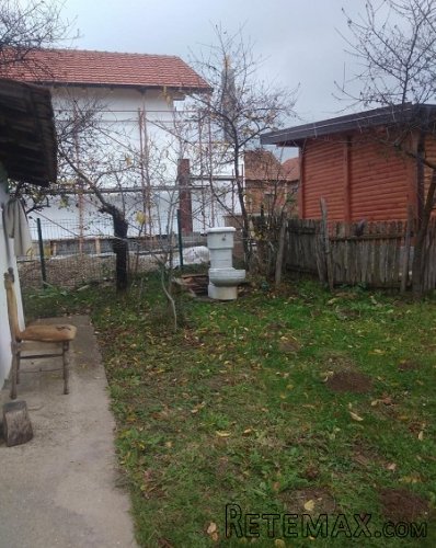 Prodajem kucu na 14 ari placa-Podnozje Kosmaja