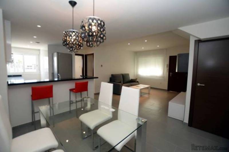 3 Bedroom 3 Bathroom Villa In..