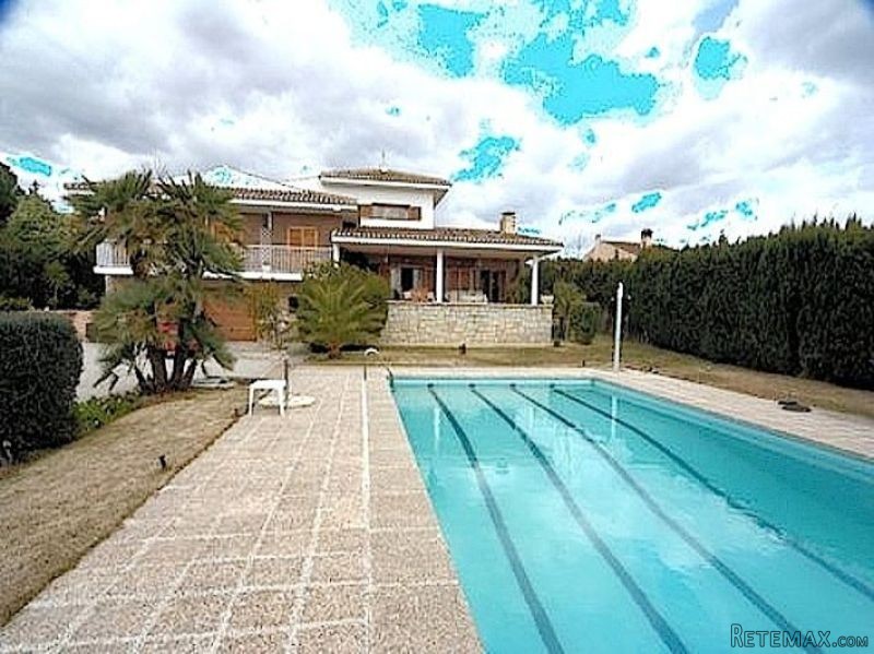 UM2310 - Busot - Villa €398,000