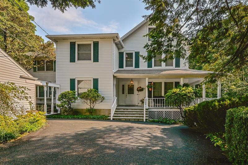 4 bedroom House For Sale: 36 Church..